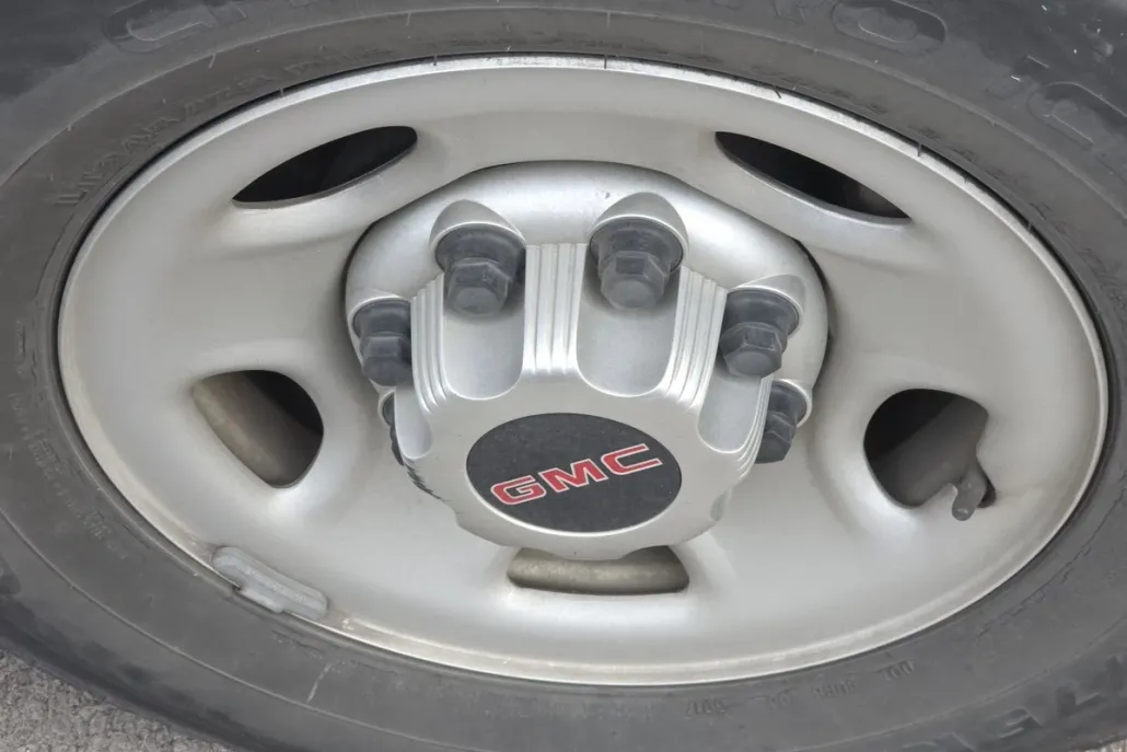 2017 Gmc Savana 2500 Cargo photo 1