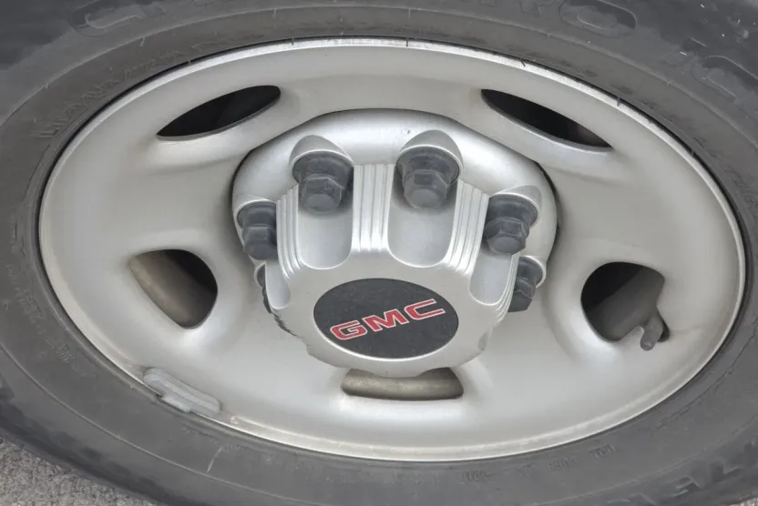2017 Gmc Savana 2500 Cargo photo 1