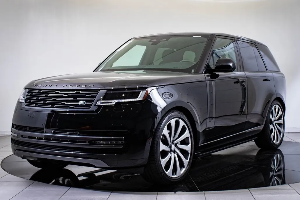 2025 Land Rover Range Rover SE photo 1