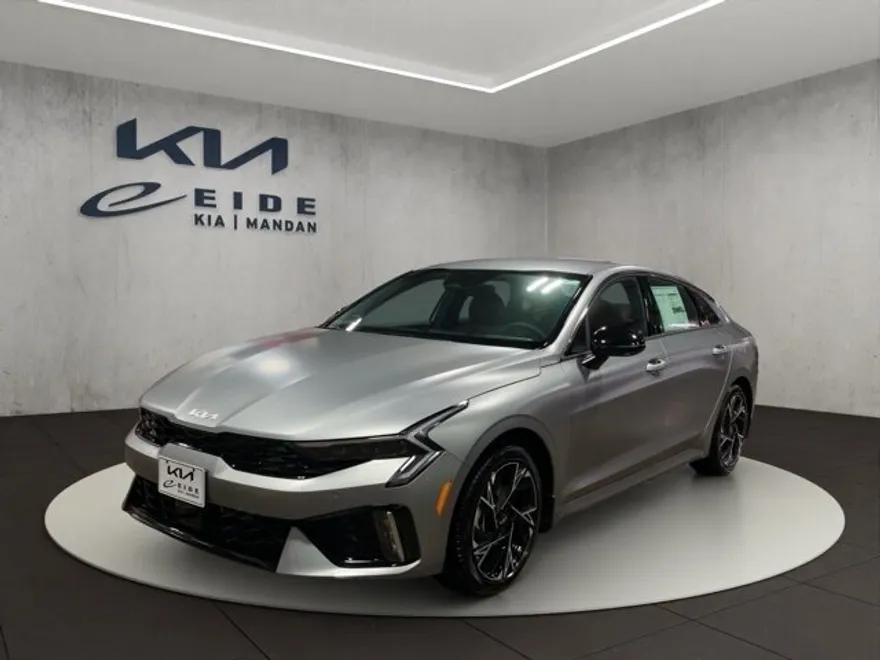 2026 Kia K5 GT-Line photo 1