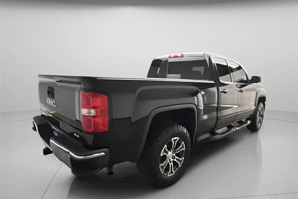 2015 Gmc Sierra 1500 SLE photo 1