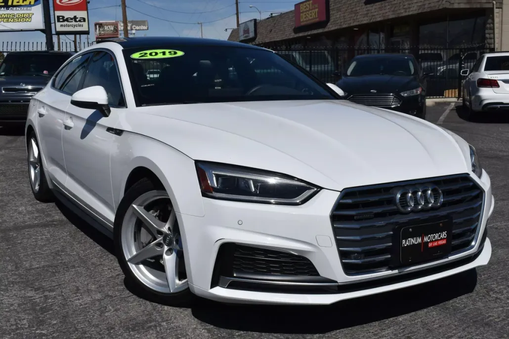 2019 Audi A5 Premium Plus photo 1