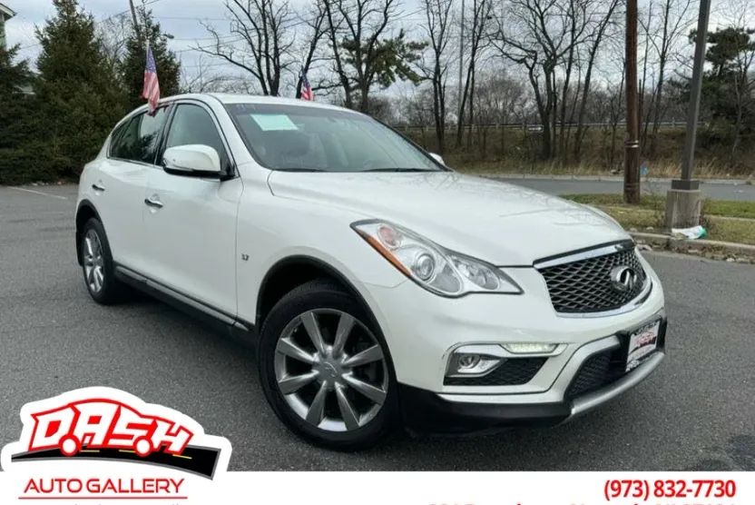 2017 Infiniti QX50 photo 1