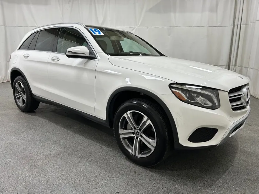 2019 Mercedes Benz GLC 300 4MATIC photo 1