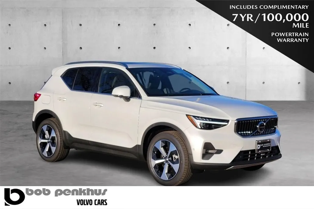 2025 Volvo XC40 Plus photo 1