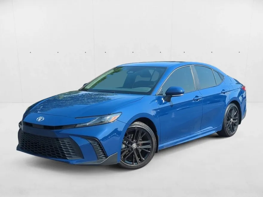 2025 Toyota Camry SE photo 1