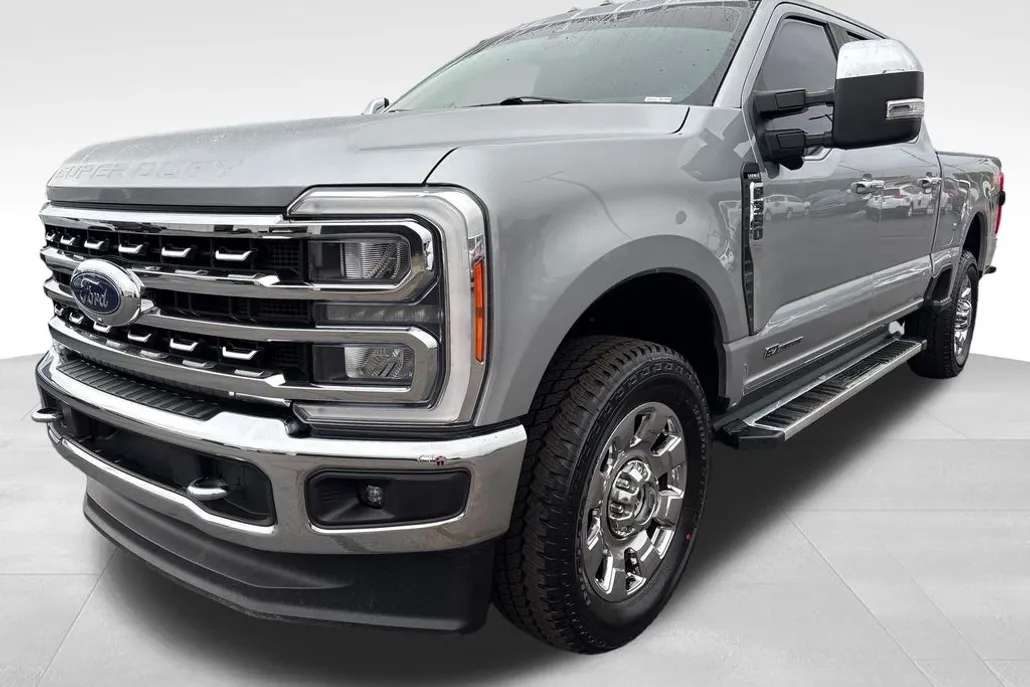 2023 Ford F-350 photo 1