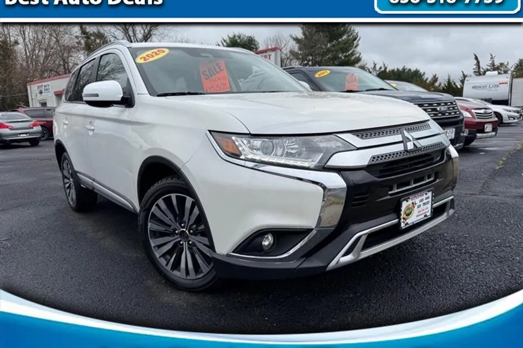 2020 Mitsubishi Outlander SE photo 1