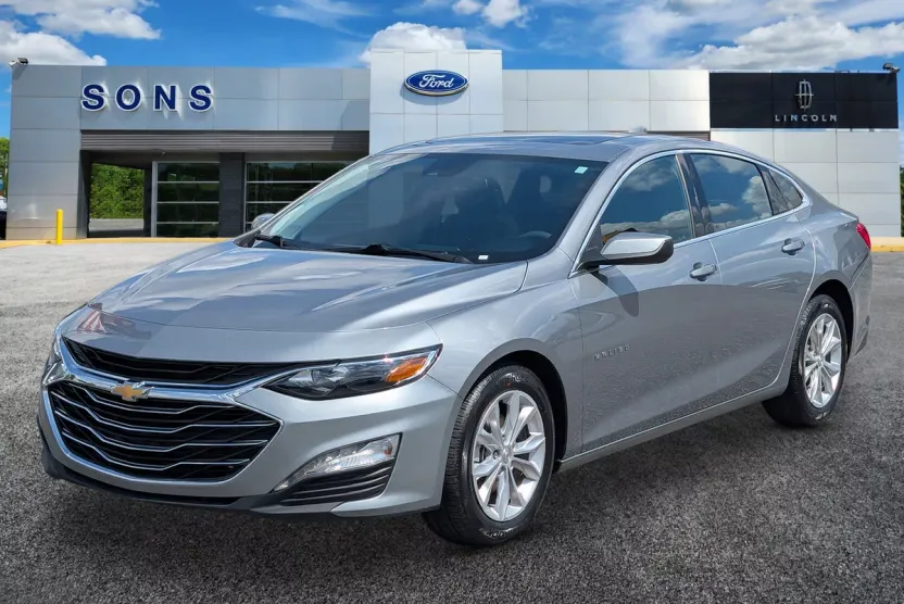 2024 Chevrolet Malibu 1LT photo 1