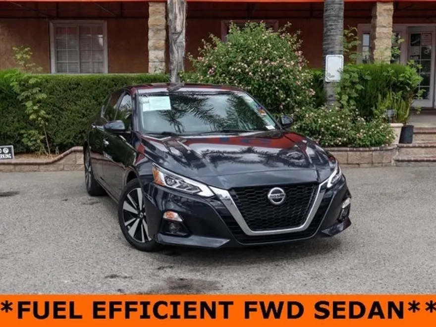 2020 Nissan Altima 2.5 SV photo 1