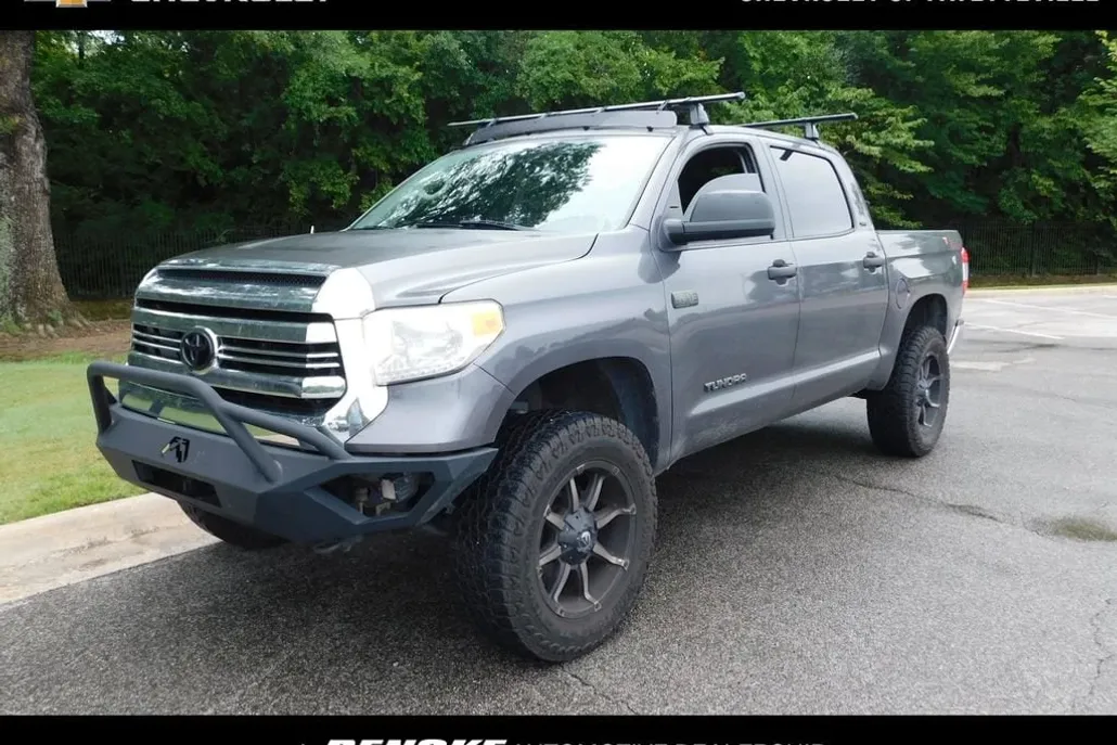 2016 Toyota Tundra SR5 photo 1