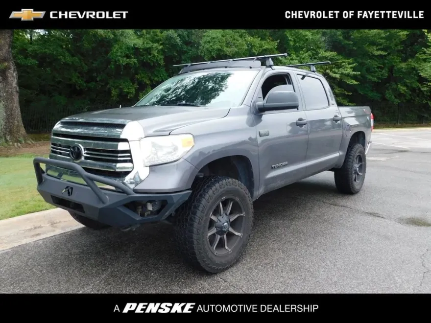2016 Toyota Tundra SR5 photo 1