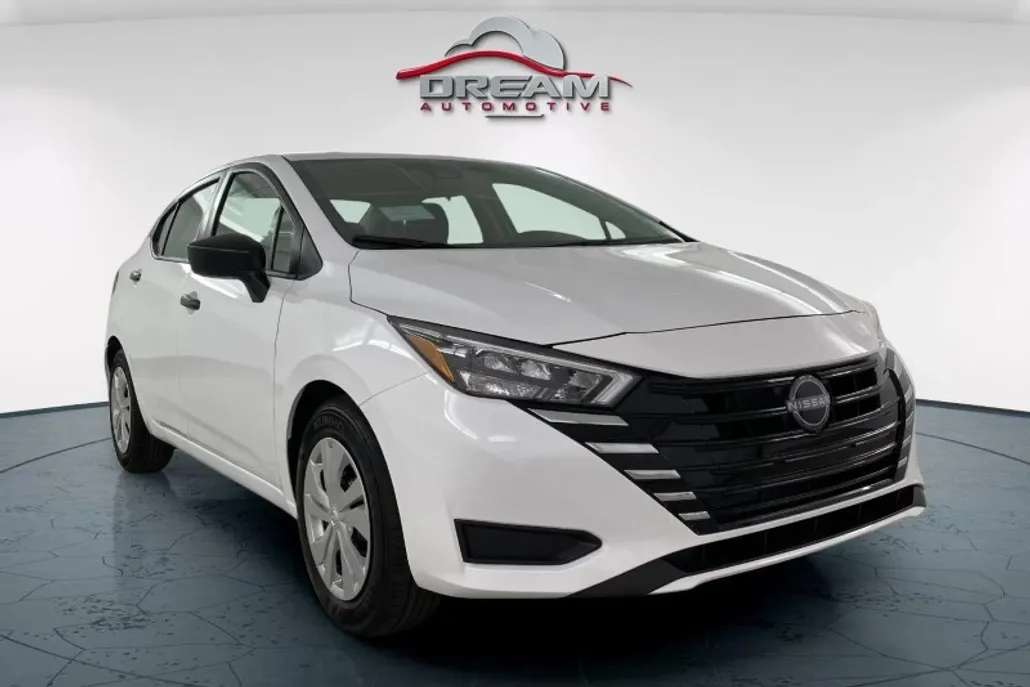 2025 Nissan Versa S photo 1