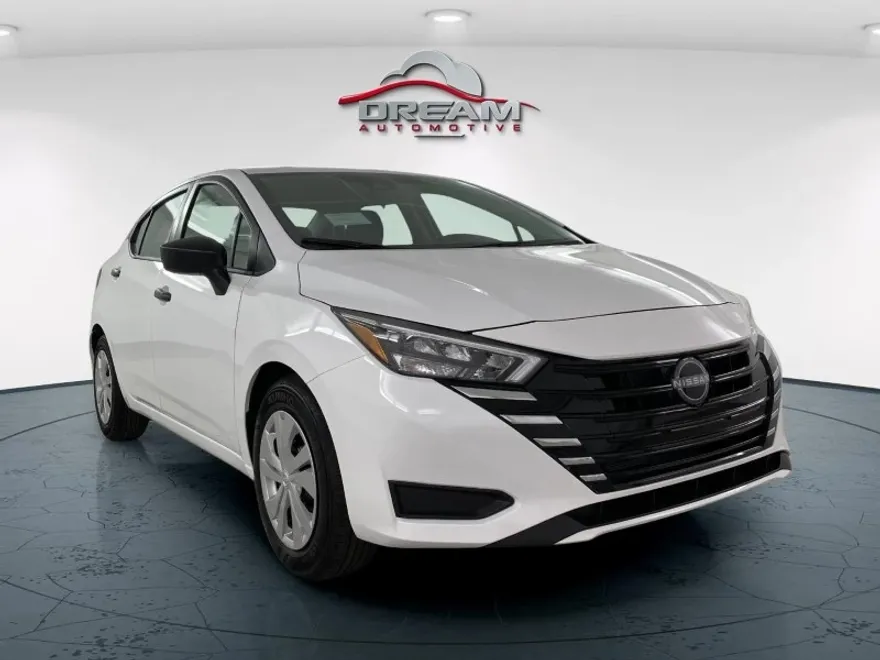 2025 Nissan Versa S photo 1