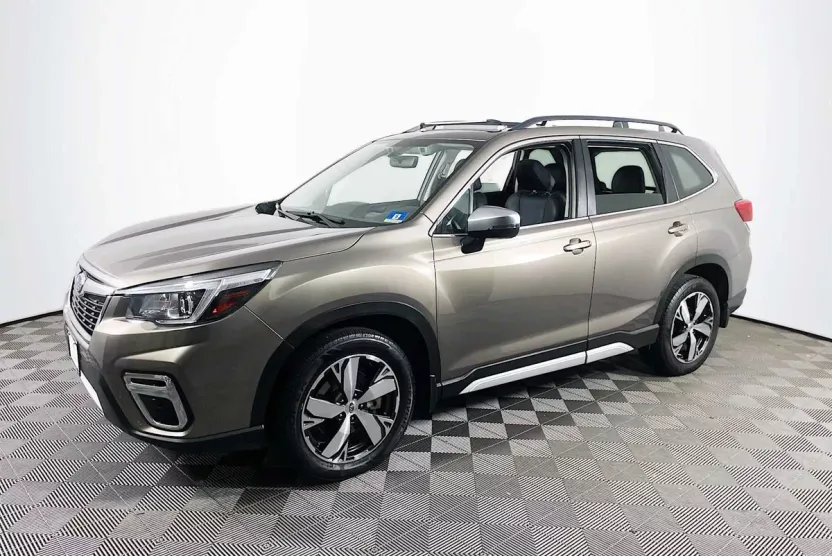 2020 Subaru Forester Touring photo 1
