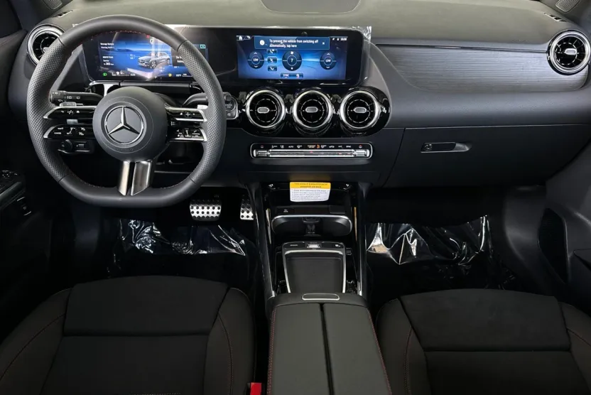 2026 Mercedes Benz GLA 250 photo 1