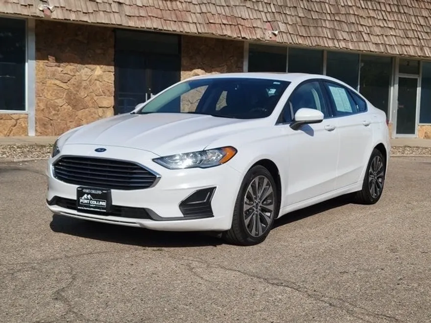 2020 Ford Fusion SE photo 1