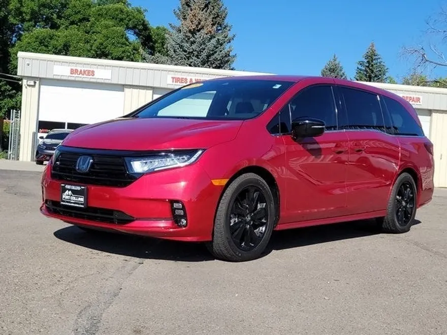 2023 Honda Odyssey Sport photo 1