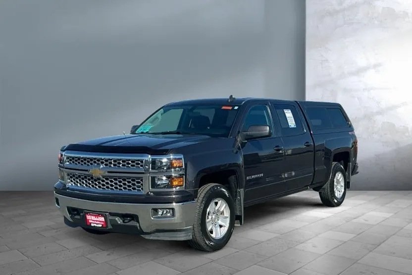 2015 Chevrolet Silverado 1500 LT photo 1