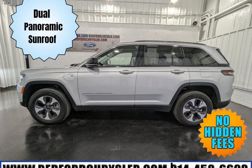 2023 Jeep Cherokee 4xe photo 1