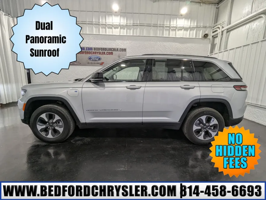 2023 Jeep Cherokee 4xe photo 1