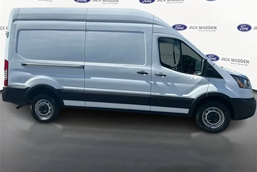 2021 Ford Transit photo 1