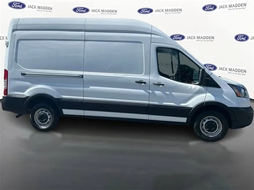 2021 Ford Transit photo 1