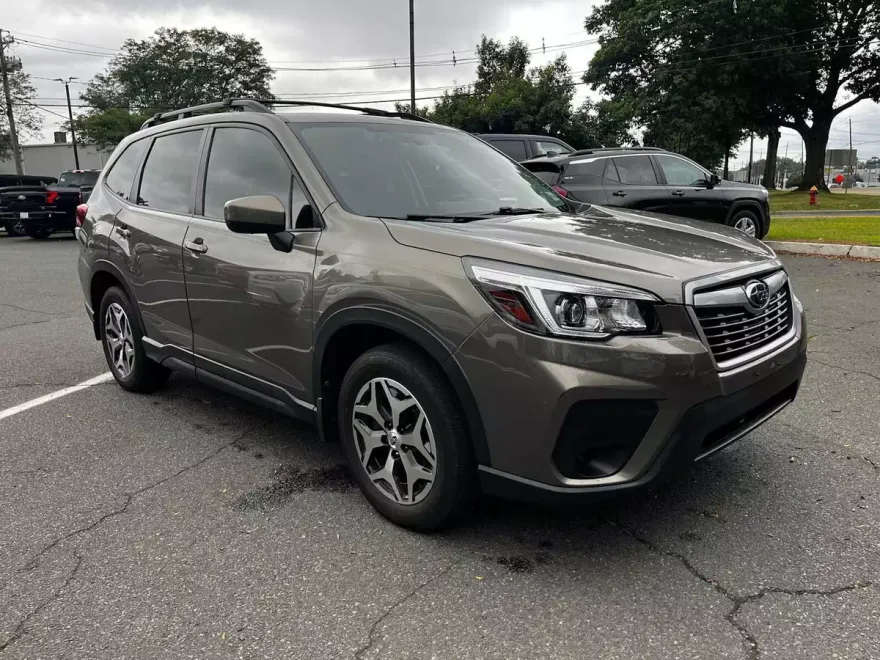 2020 Subaru Forester Premium photo 1