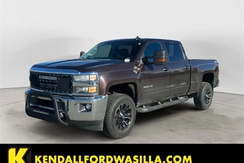 2016 Chevrolet Silverado 2500HD LT photo 1