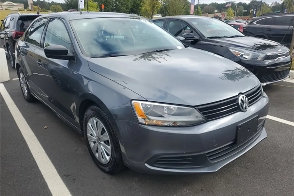 2013 Volkswagen Jetta 2.0 Base photo 1