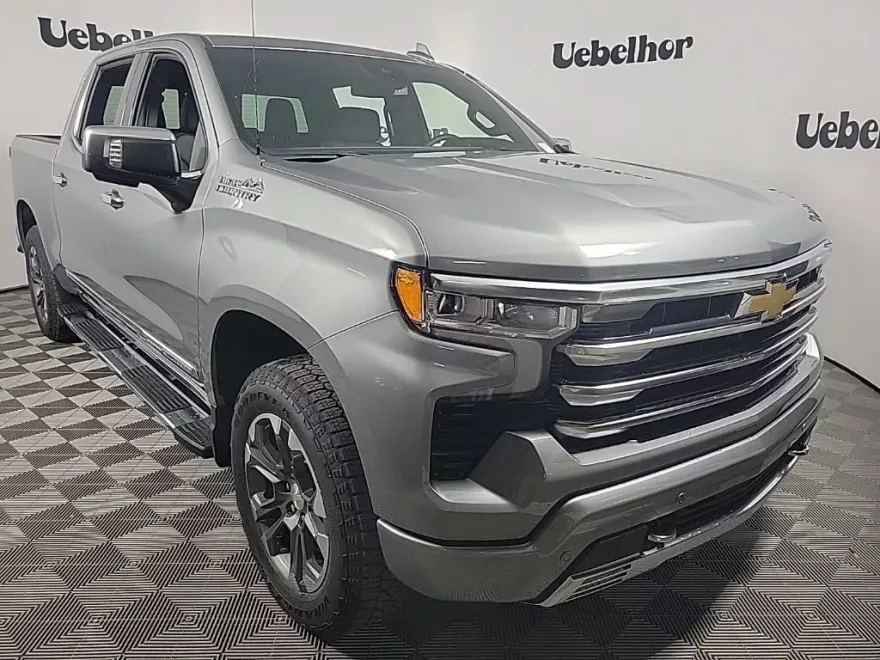 2026 Chevrolet Silverado 1500 High Country photo 1