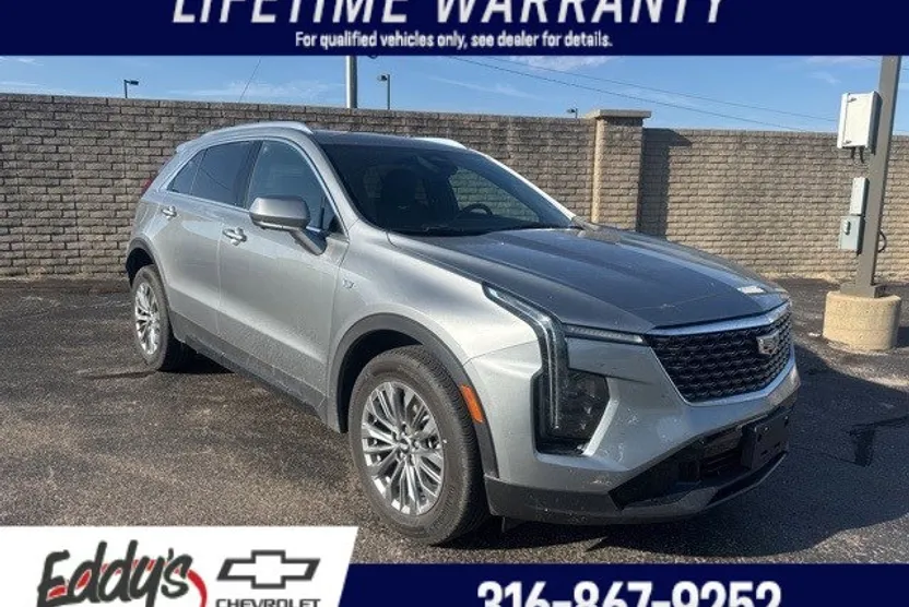 2025 Cadillac XT4 Premium Luxury photo 1