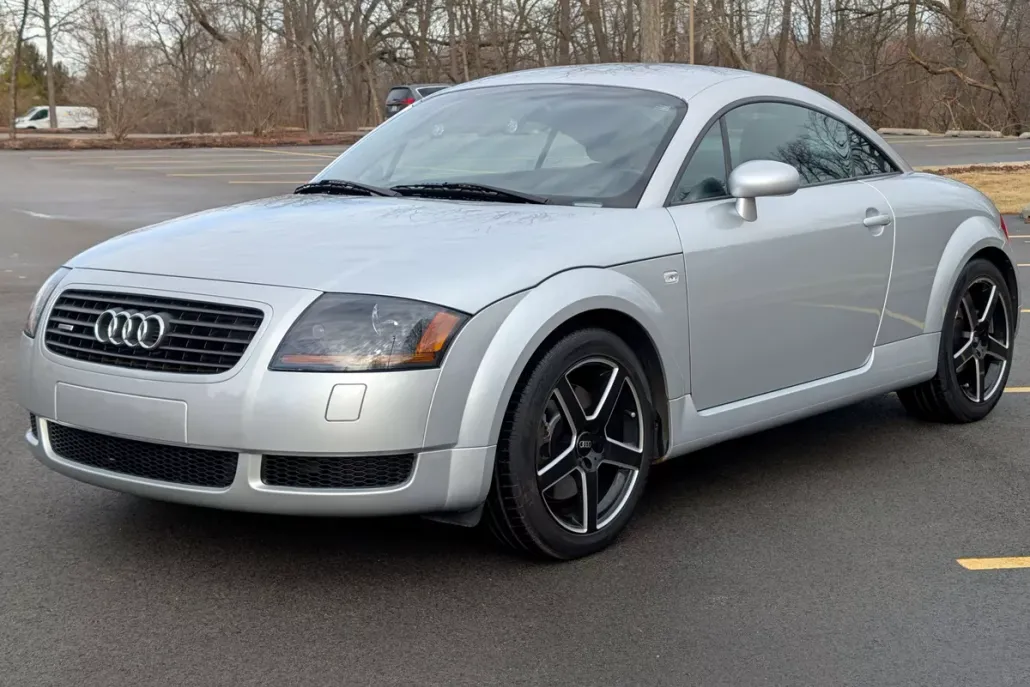 2002 Audi TT Coupe Quattro photo 1