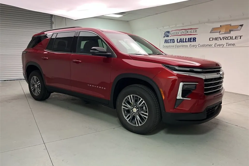 2026 Chevrolet Traverse photo 1