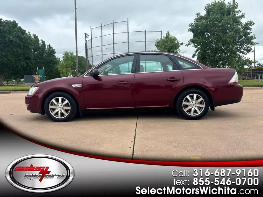 2008 Ford Taurus SEL photo 1