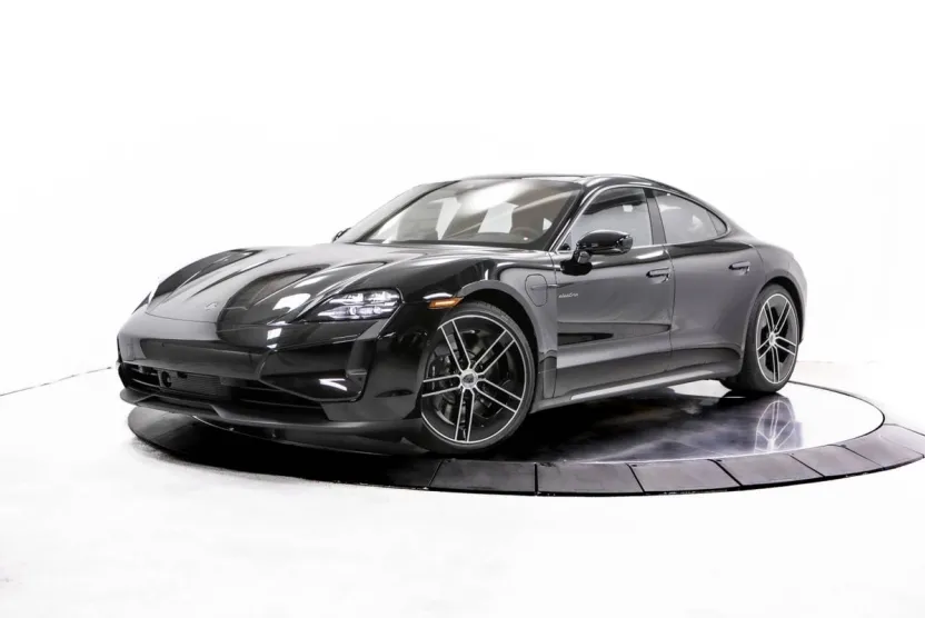 2026 Porsche Taycan Turbo photo 1