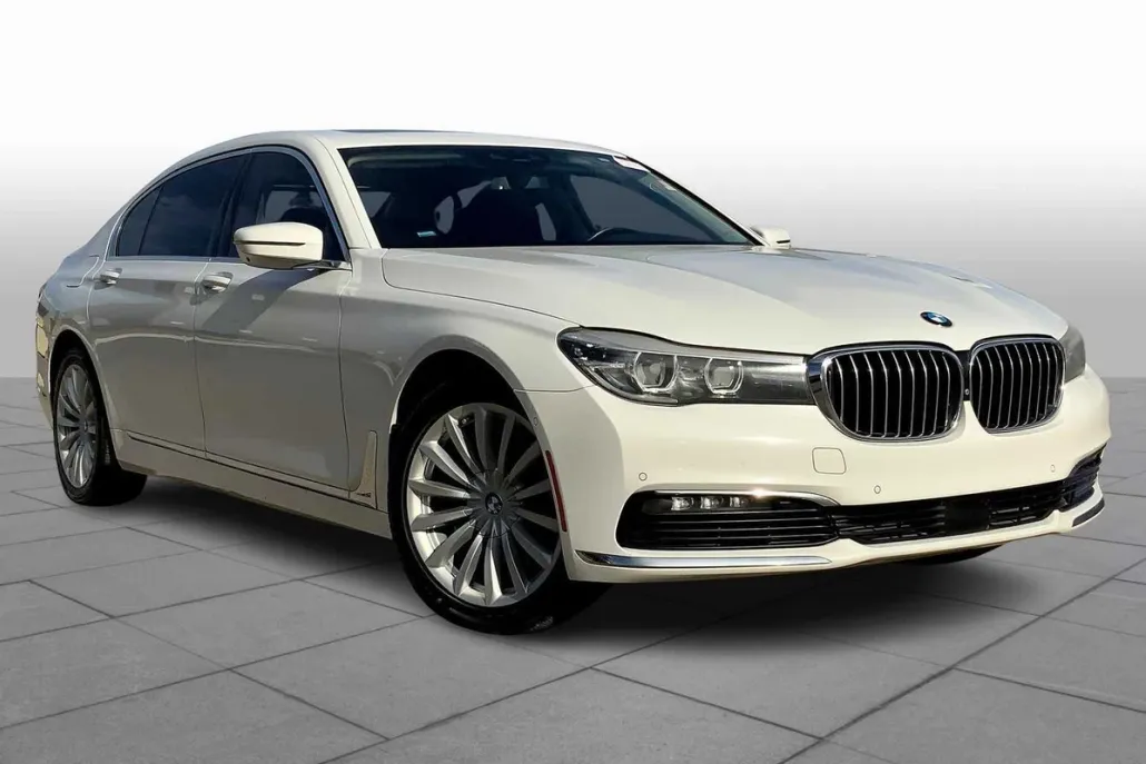2017 Bmw 740i photo 1
