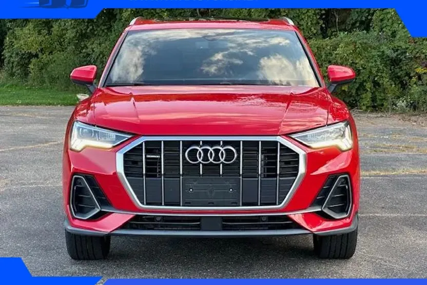 2024 Audi Q3 45 TFSI S line Premium photo 1