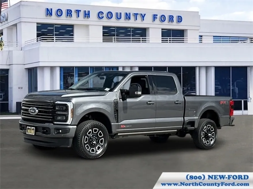 2025 Ford F-250 Platinum photo 1