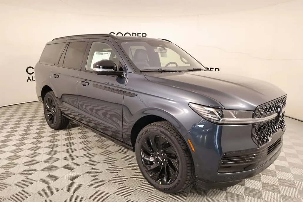 2025 Lincoln Navigator Reserve photo 1