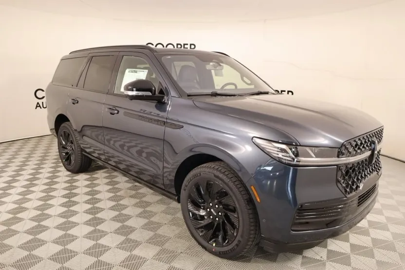 2025 Lincoln Navigator Reserve photo 1