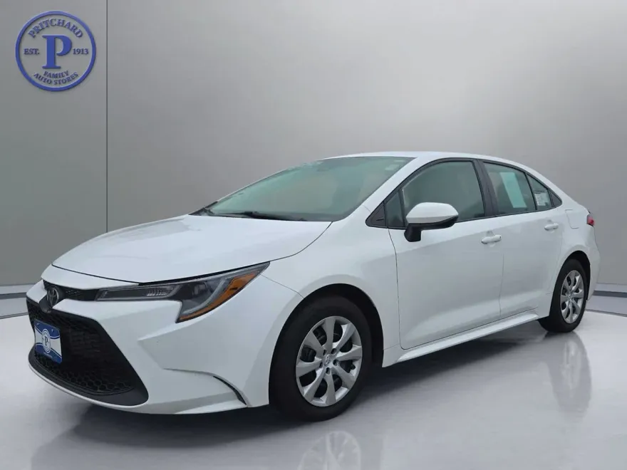 2021 Toyota Corolla LE photo 1