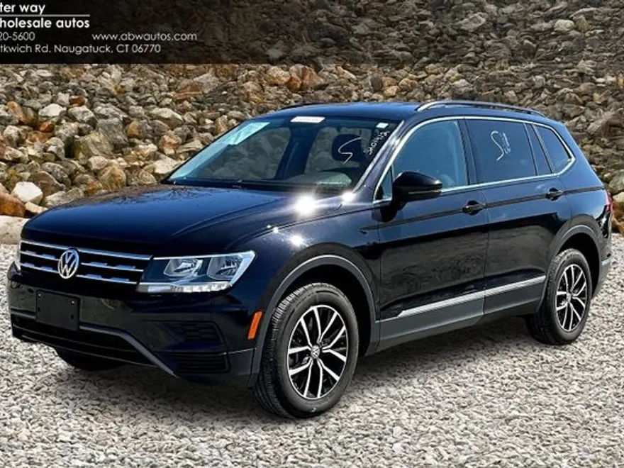 2021 Volkswagen Tiguan SE photo 1