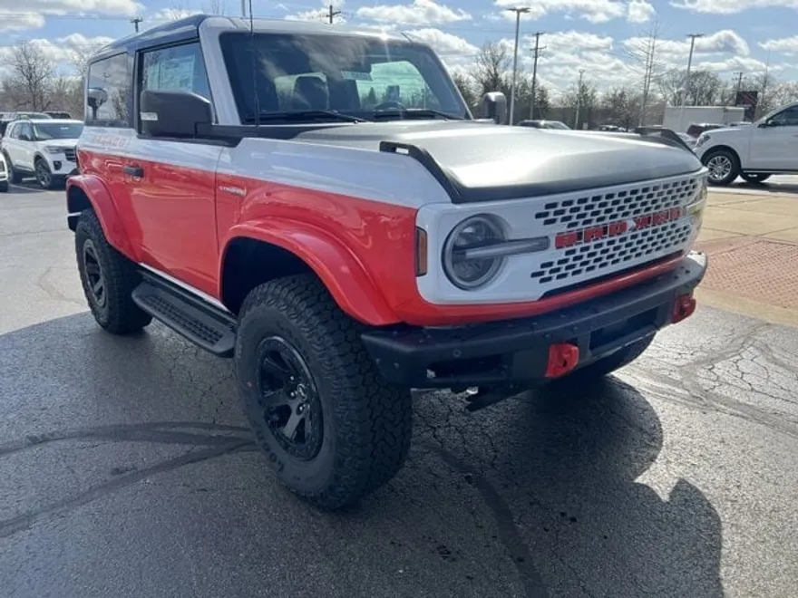 2025 Ford Bronco First Edition photo 1