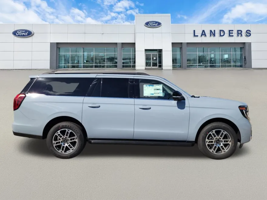 2025 Ford Expedition MAX photo 1