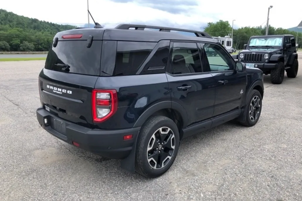 2023 Ford Bronco Sport Outer Banks photo 1