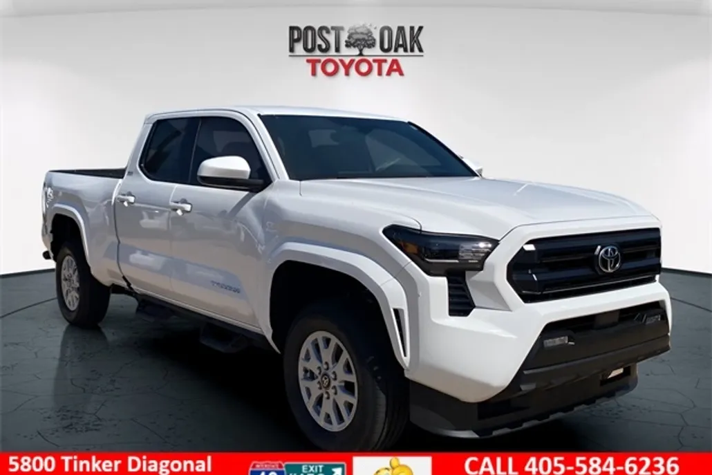 2025 Toyota Tacoma SR5 4x4 Double Cab photo 1