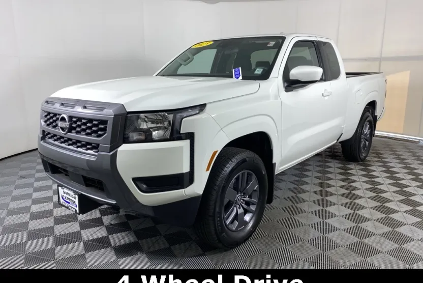 2025 Nissan Frontier SV photo 1