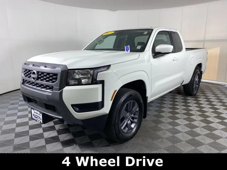 2025 Nissan Frontier SV photo 1