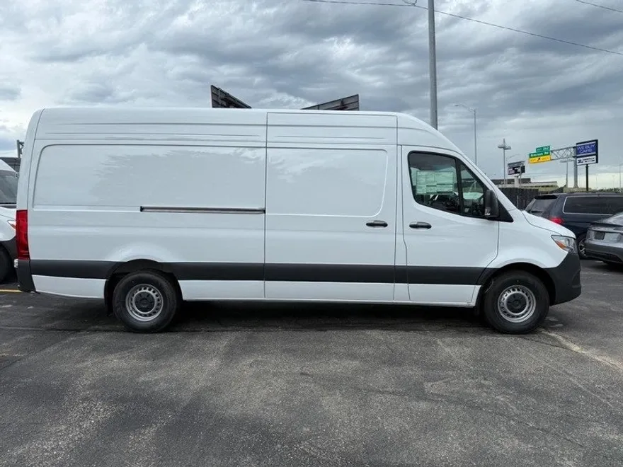 2025 Mercedes Benz Sprinter 2500 170 WB High Roof photo 1